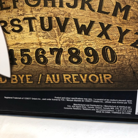 Ouija Board Game by TCG English and French With Planchette And Instructions - Picture 12 of 13